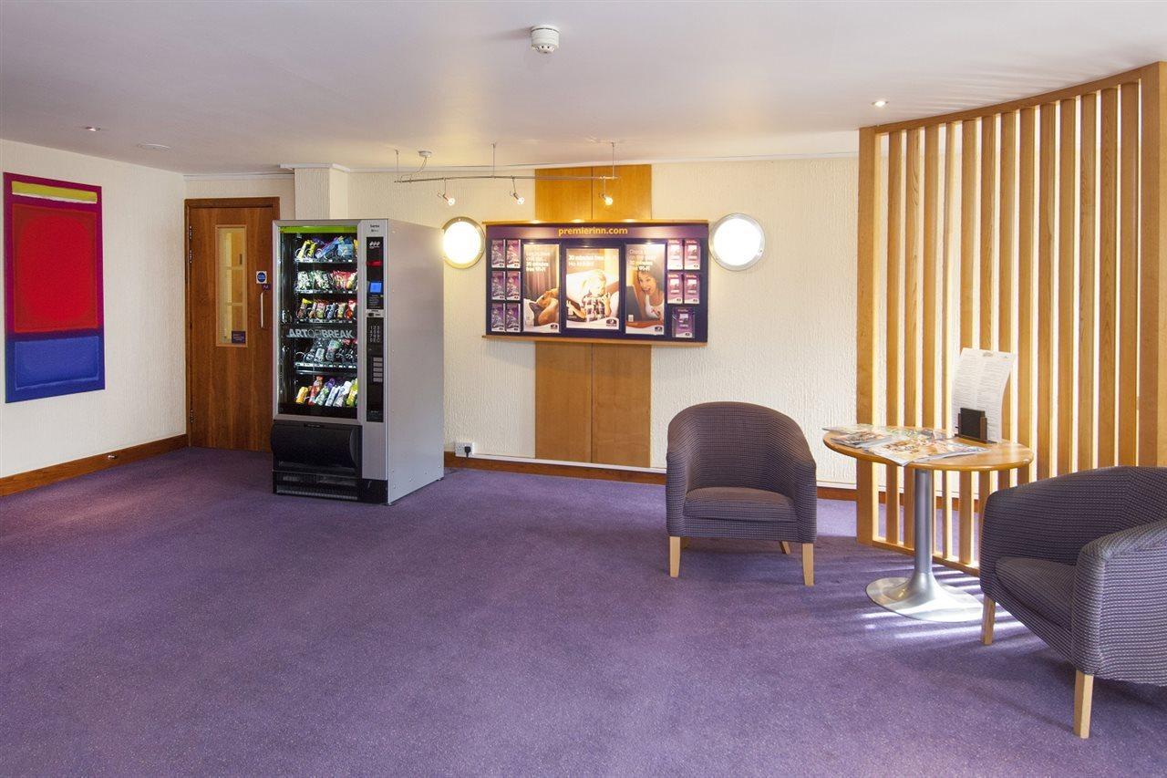 Premier Inn Premier Inn Silverstone Syresham Zewnętrze zdjęcie