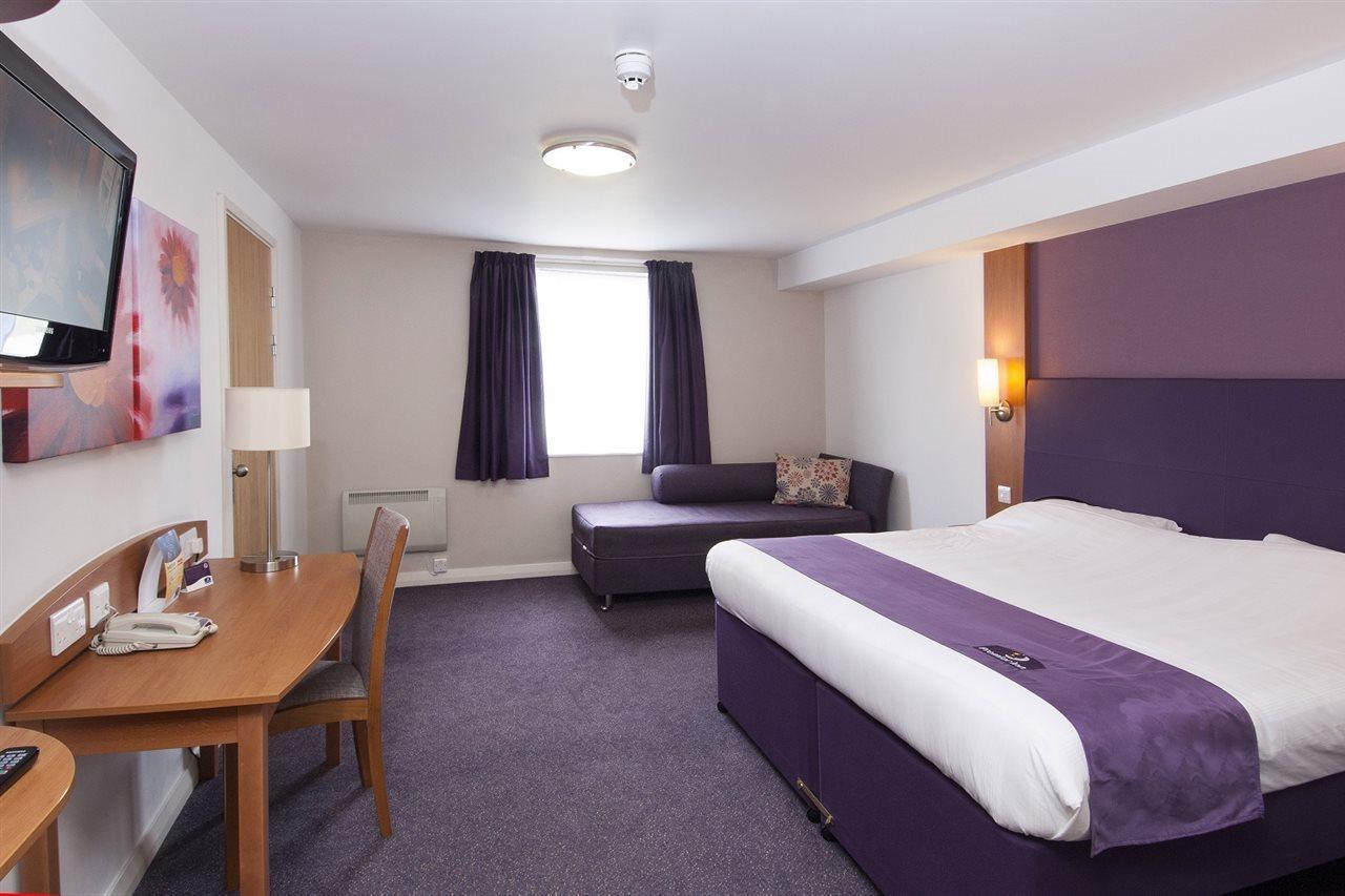 Premier Inn Premier Inn Silverstone Syresham Zewnętrze zdjęcie